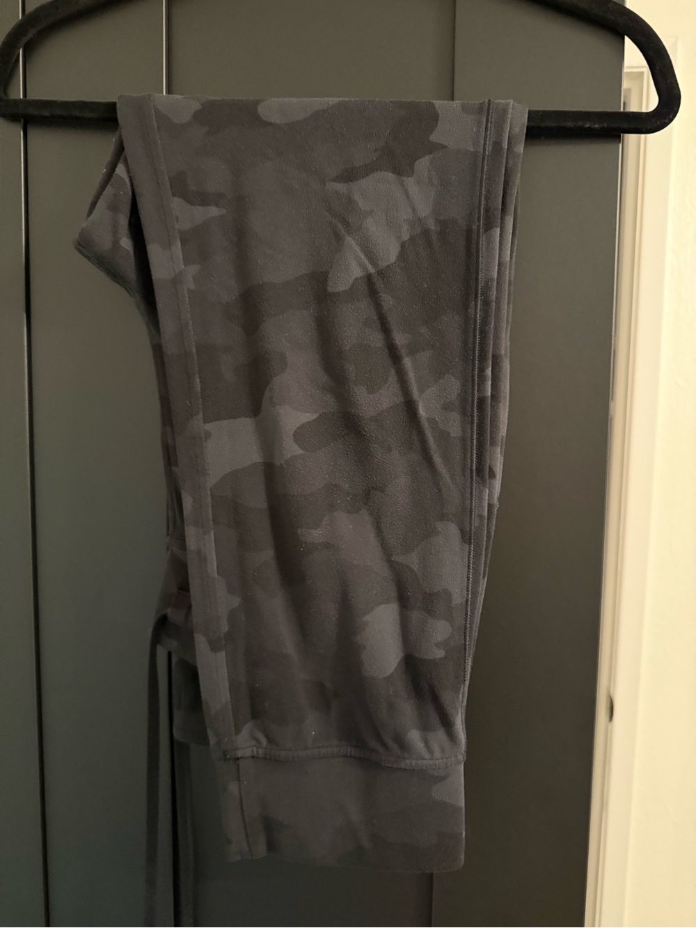 lululemon athletica Women’s Black/Grey Camo Leggings